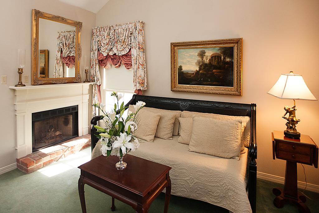 נאטשז Monmouth Historic Inn חדר תמונה