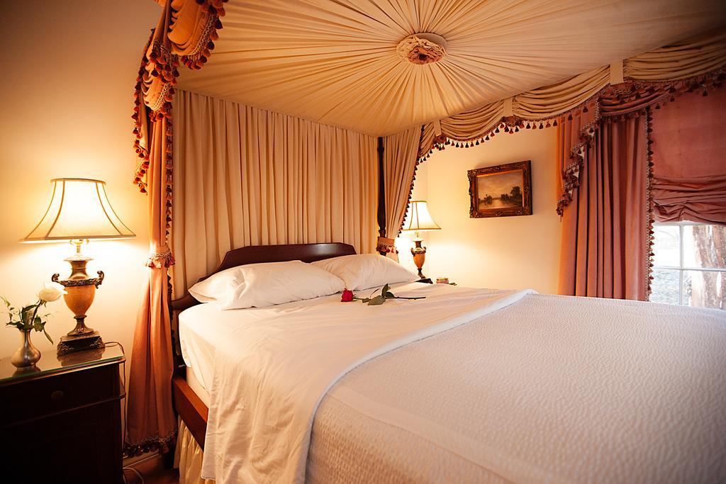 נאטשז Monmouth Historic Inn חדר תמונה