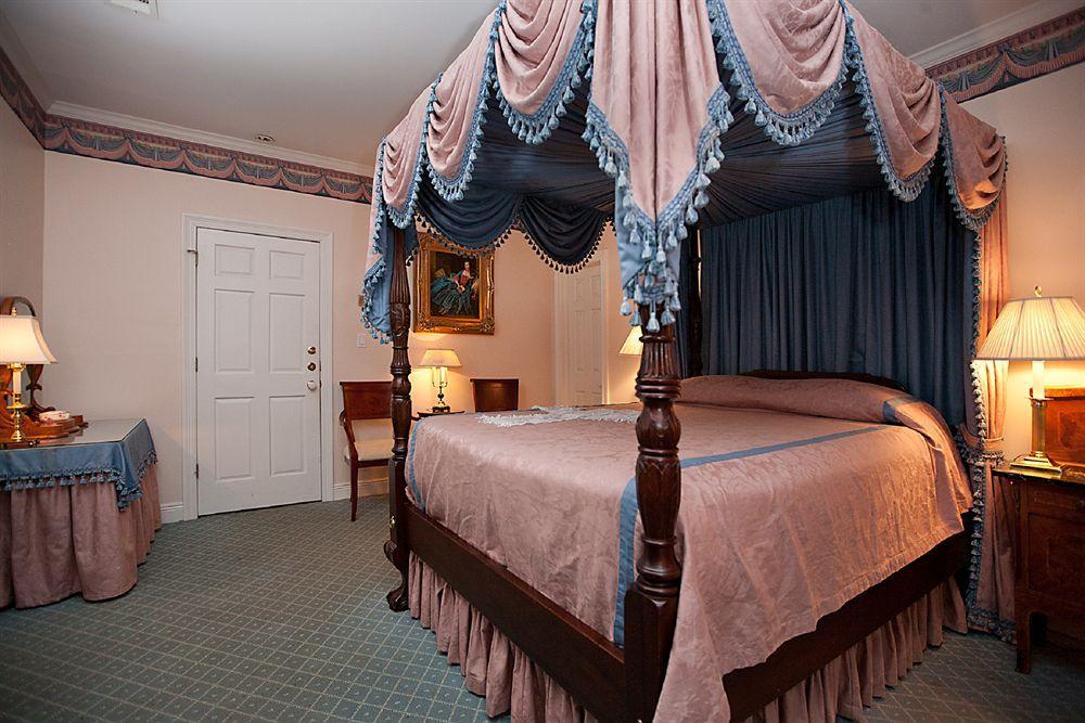 נאטשז Monmouth Historic Inn מראה חיצוני תמונה
