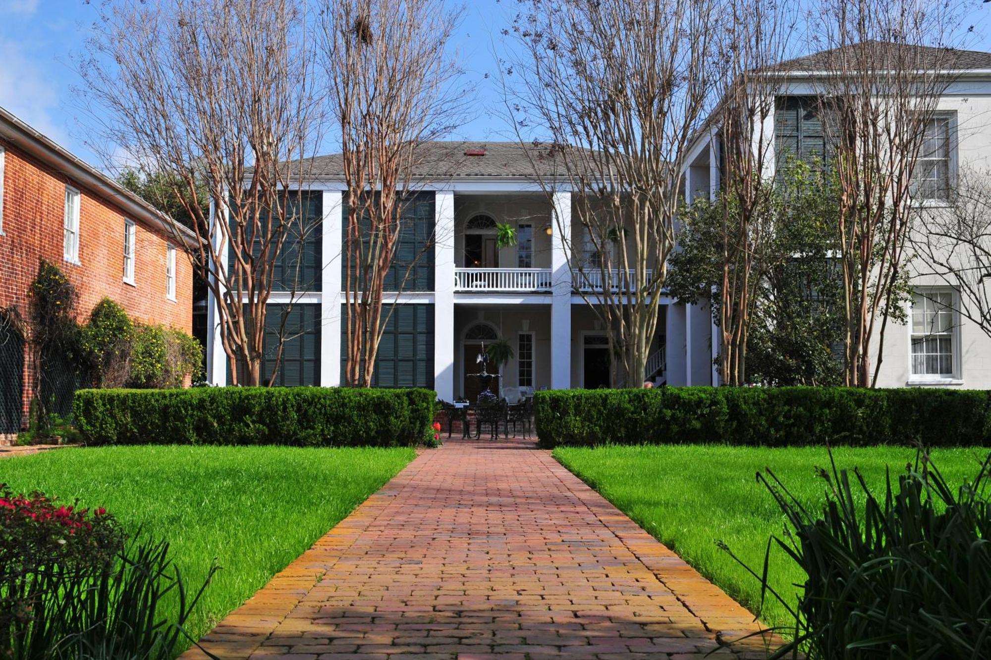 נאטשז Monmouth Historic Inn מראה חיצוני תמונה