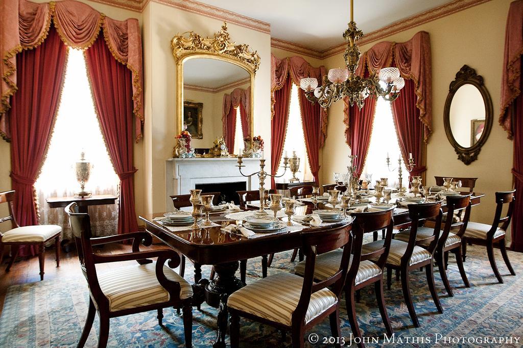 נאטשז Monmouth Historic Inn מראה חיצוני תמונה