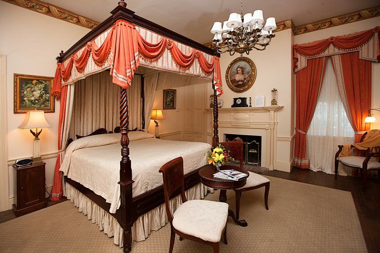 נאטשז Monmouth Historic Inn מראה חיצוני תמונה