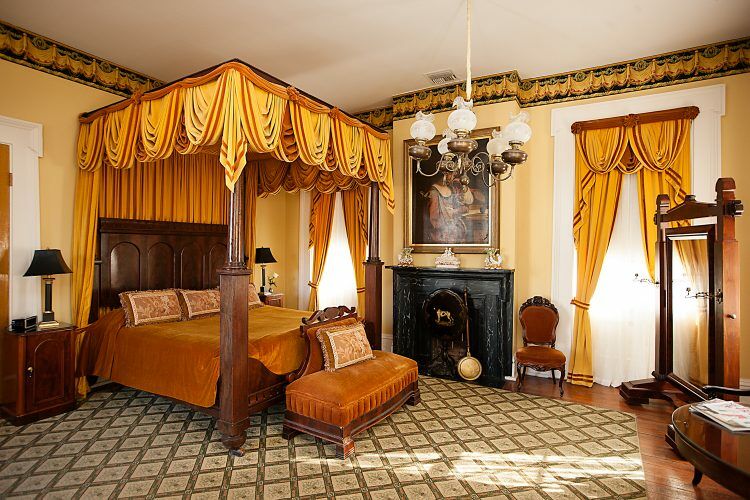 נאטשז Monmouth Historic Inn מראה חיצוני תמונה