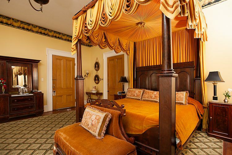נאטשז Monmouth Historic Inn מראה חיצוני תמונה